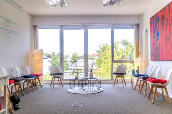 Vor-/Gruppenraum Vor- und Gruppenraum